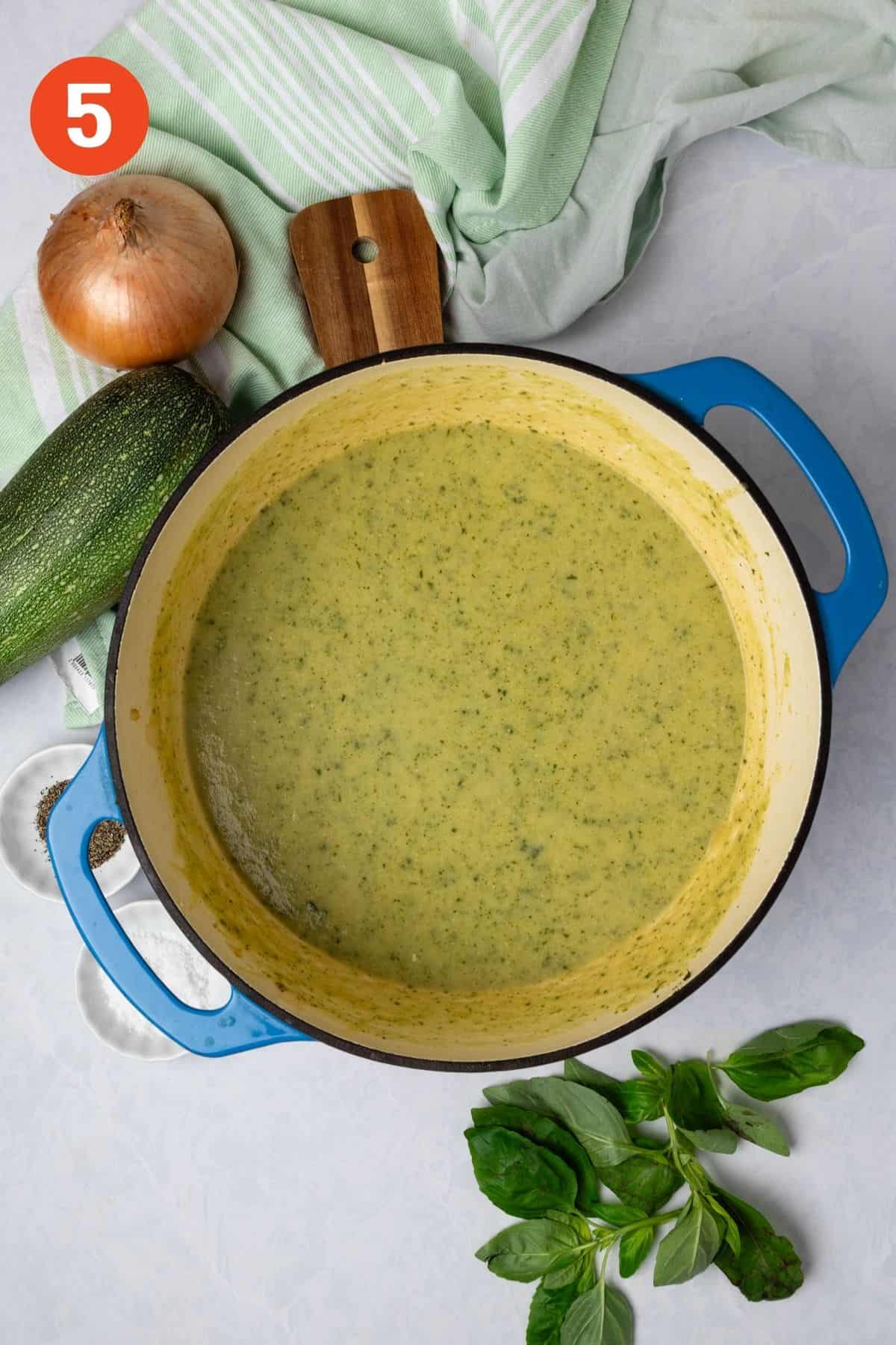 Finished zucchini soup in a large pot. 